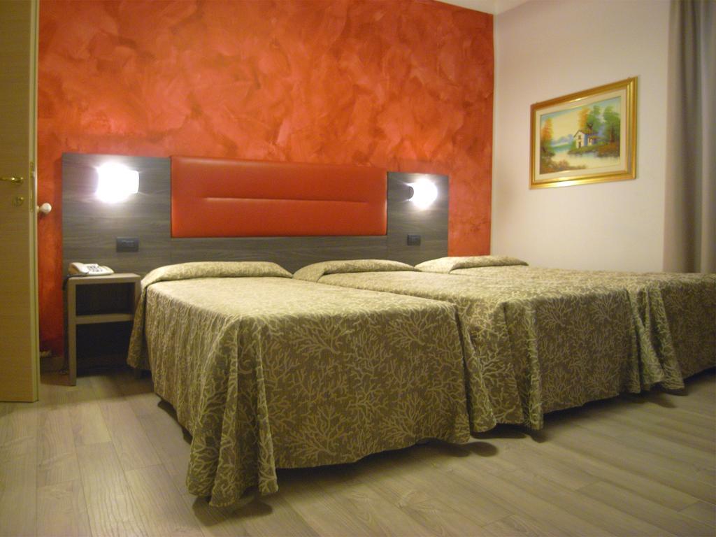 Hotel Siena Milaan Buitenkant foto