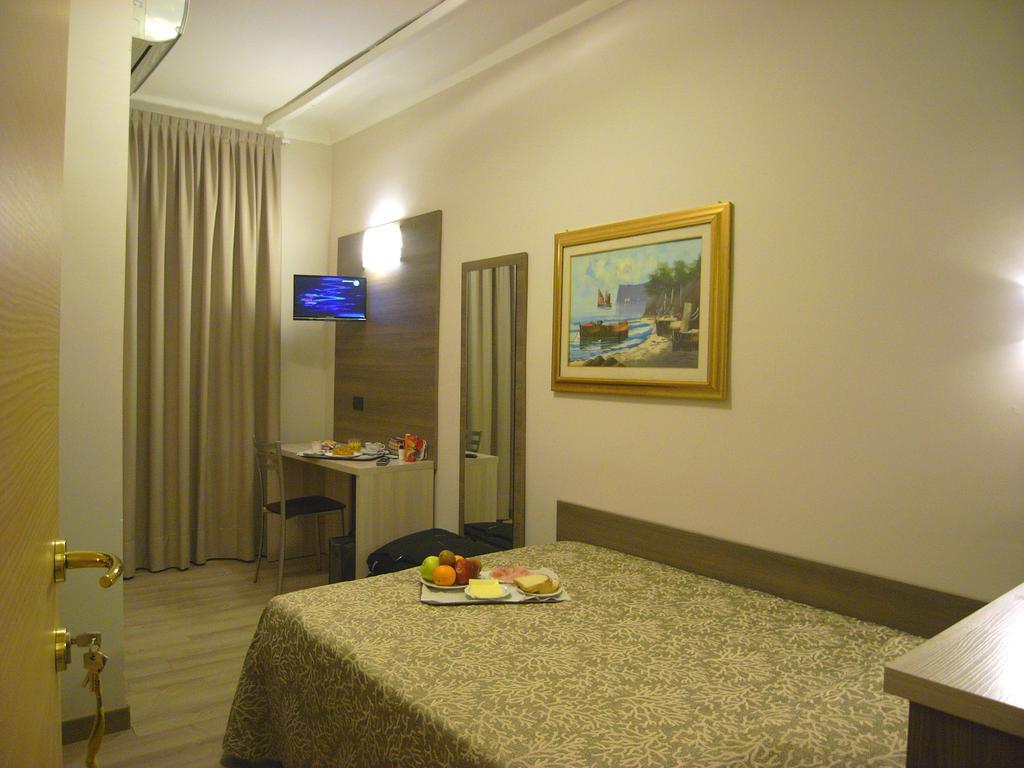 Hotel Siena Milaan Buitenkant foto