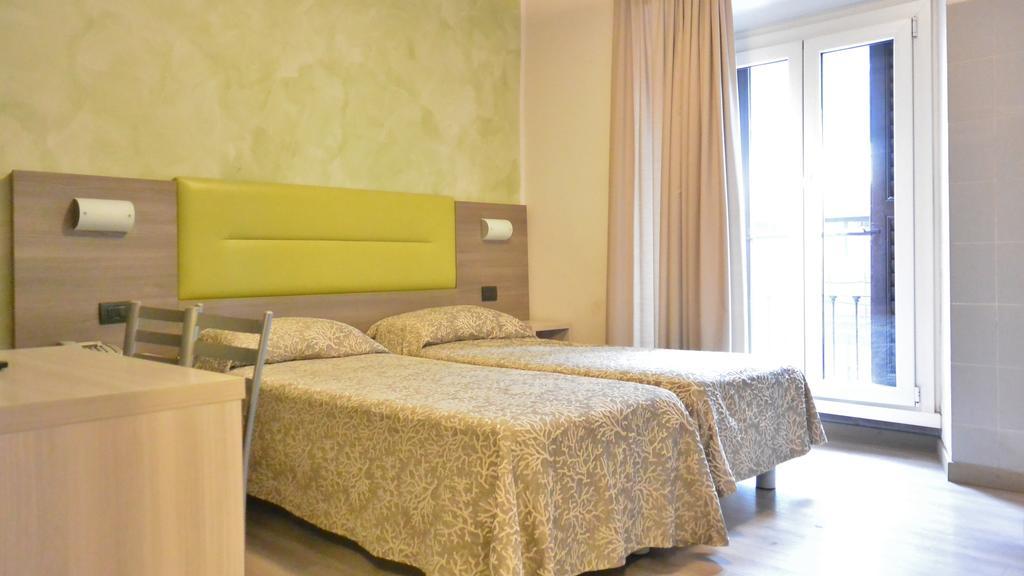 Hotel Siena Milaan Buitenkant foto